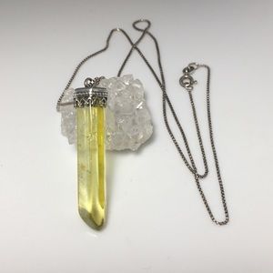 Yellow quartz pendant point necklace